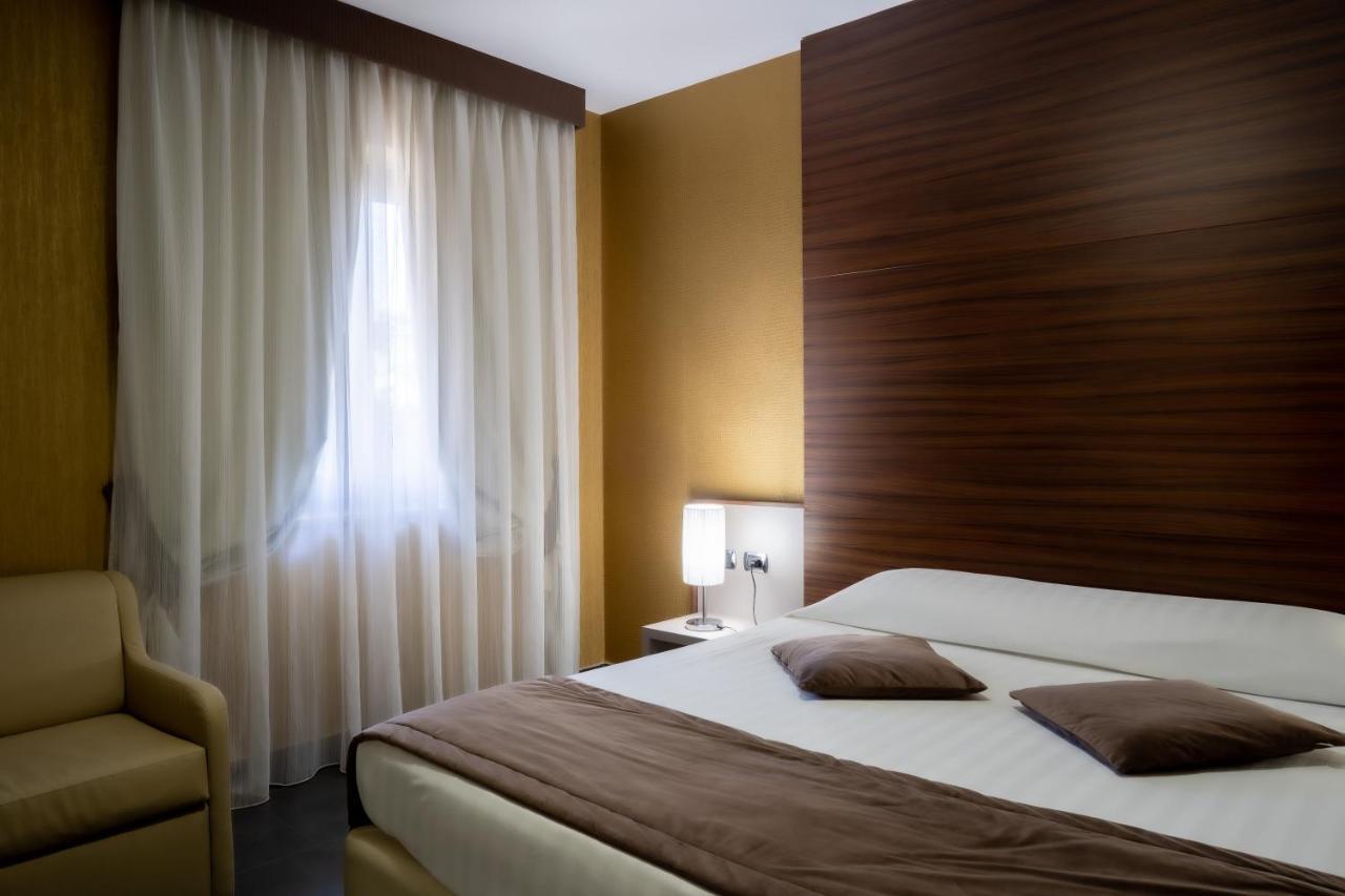 Hotel Premiere Varcaturo Εξωτερικό φωτογραφία