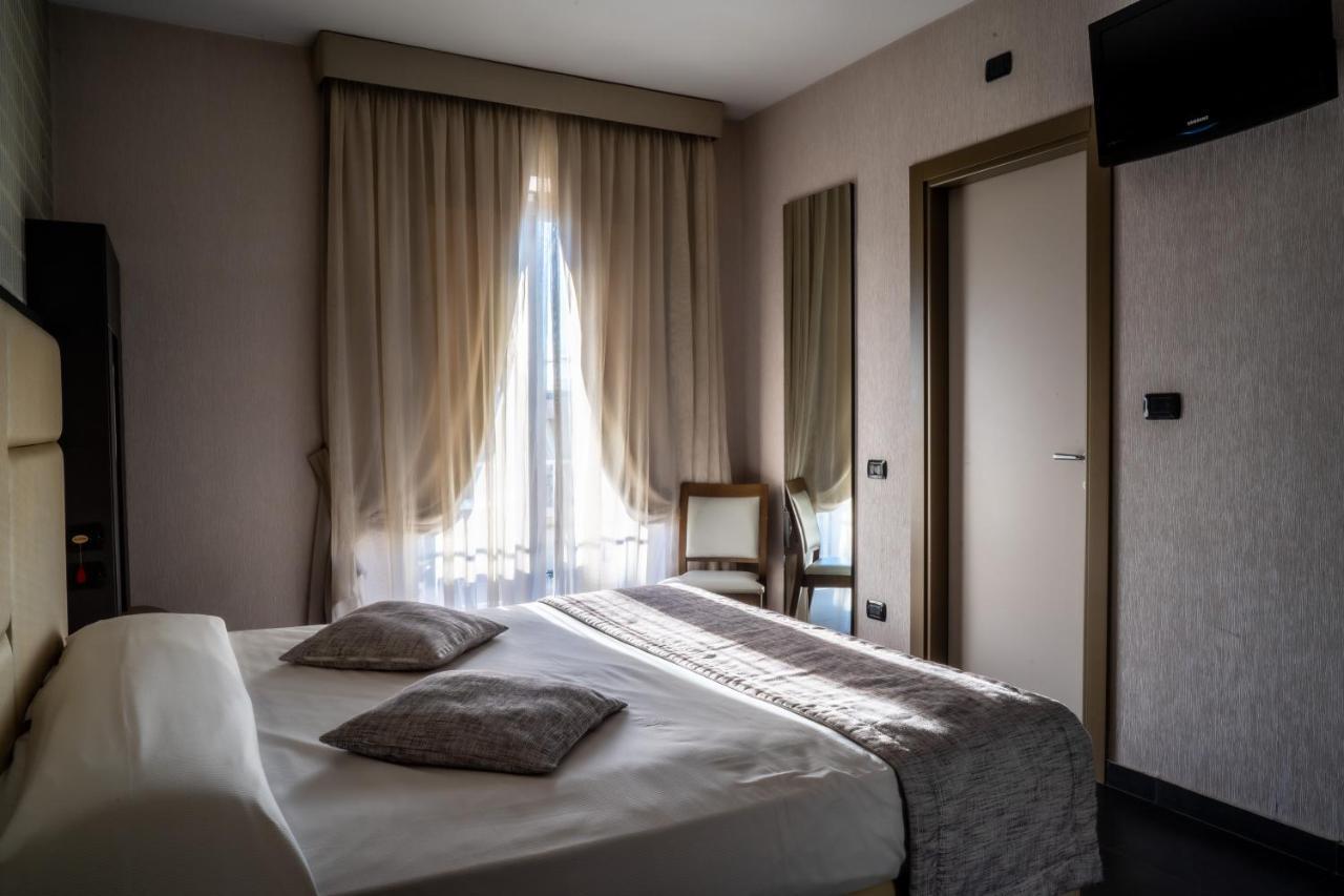 Hotel Premiere Varcaturo Εξωτερικό φωτογραφία